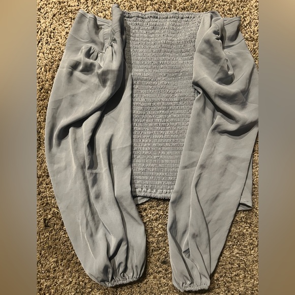 Abercrombie & Fitch - Picture 3 of 3